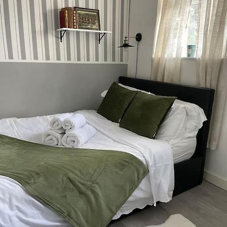 One Bedroom Putney Village Flat Λονδίνο Εξωτερικό φωτογραφία