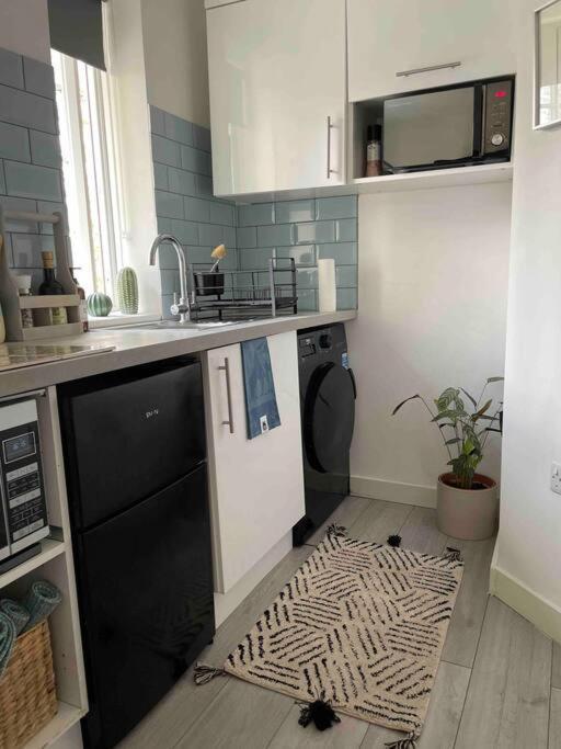 One Bedroom Putney Village Flat Λονδίνο Εξωτερικό φωτογραφία