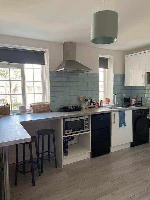 One Bedroom Putney Village Flat Λονδίνο Εξωτερικό φωτογραφία