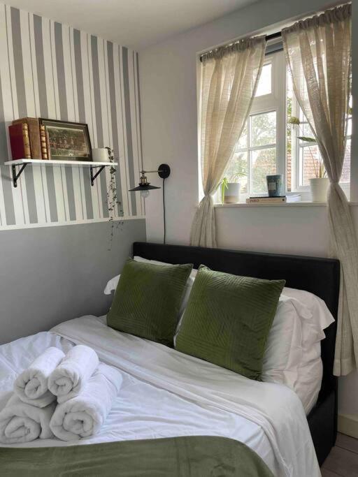 One Bedroom Putney Village Flat Λονδίνο Εξωτερικό φωτογραφία